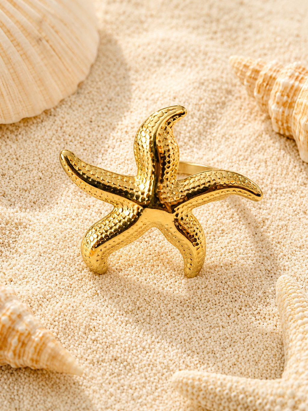 Bague dorée ajustable étoile de mer taille moyenne