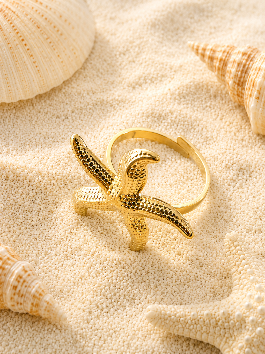 Bague dorée ajustable étoile de mer taille moyenne