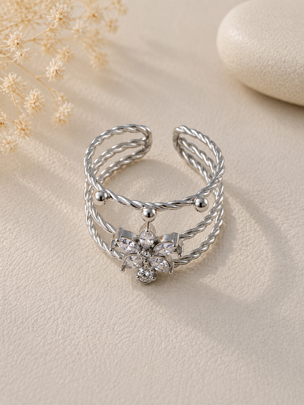 Bague Ajustable Triple Anneau Fleur Strassée en Acier Inoxydable Argenté