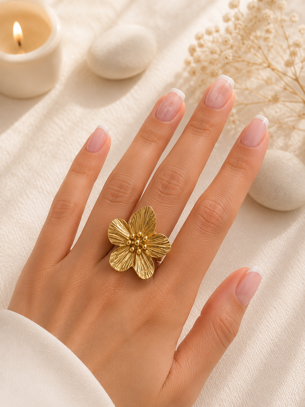 Bague Fleur Dorée en Acier Inoxydable – Ajustable – Design Floral Élégant