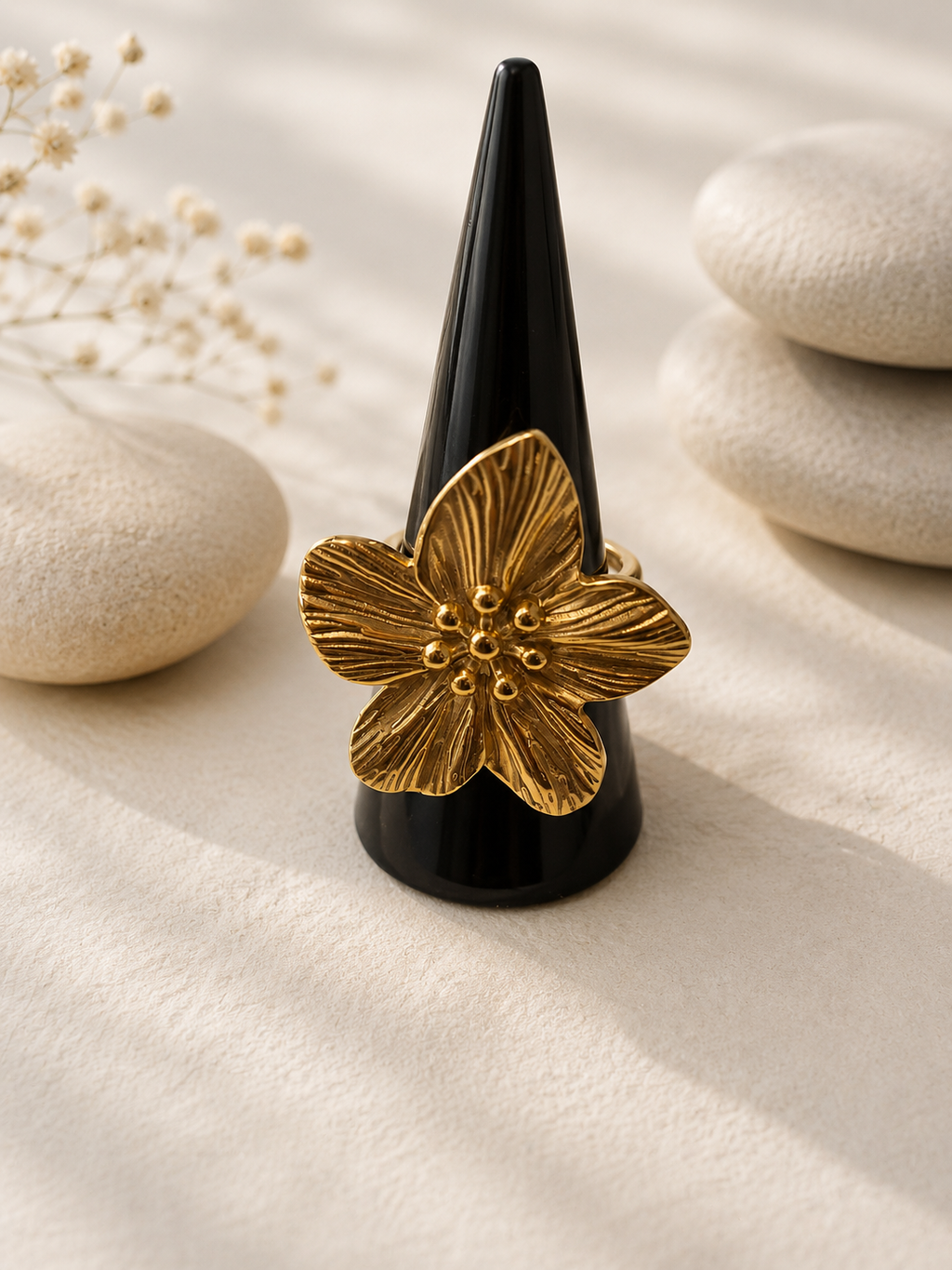 Bague Fleur Dorée en Acier Inoxydable – Ajustable – Design Floral Élégant