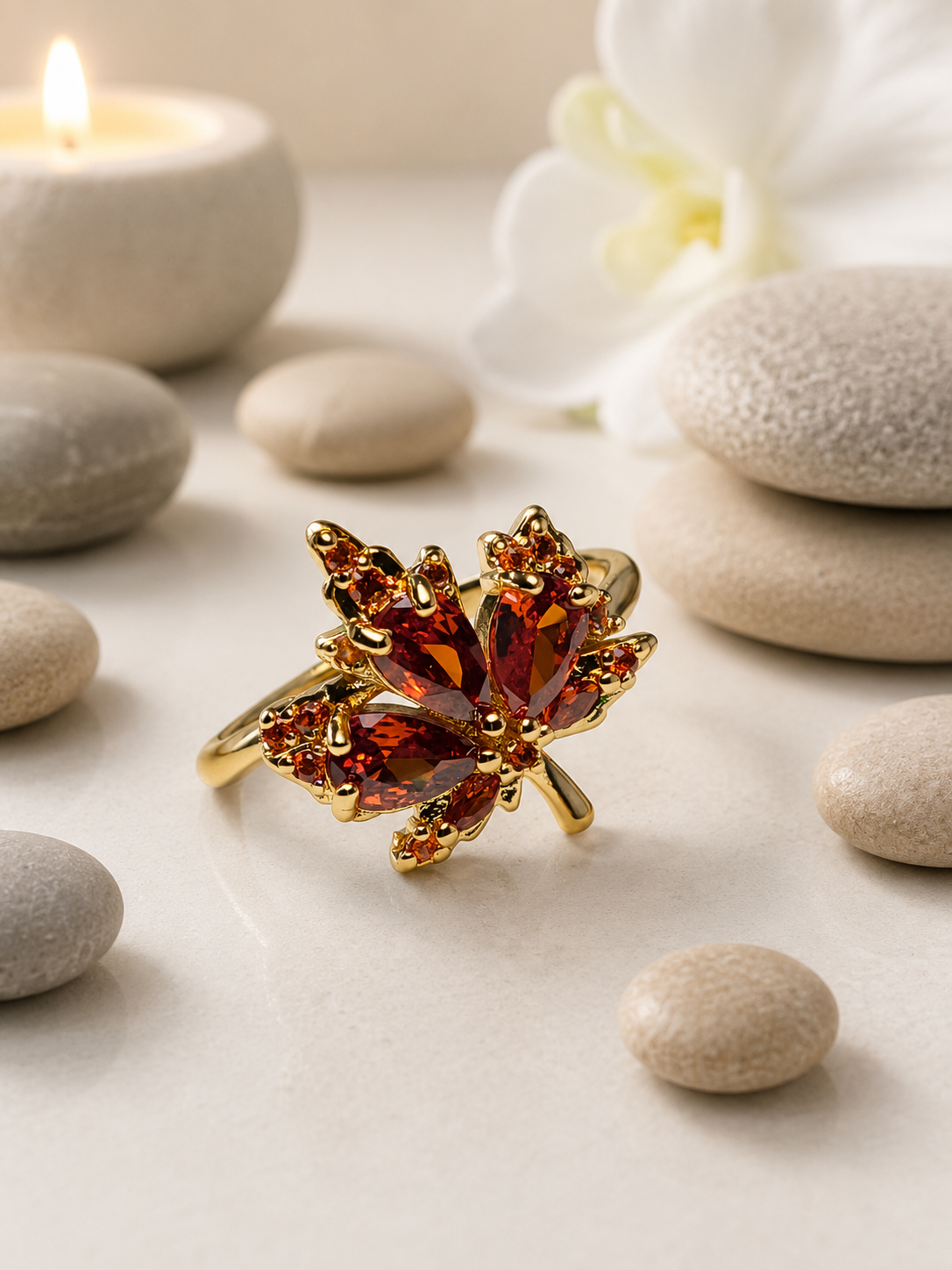 Bague Ajustable Feuille & Zircons Rouges en Acier Inoxydable Doré – Élégante & Raffinée