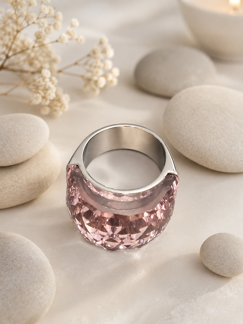 Bague en acier inoxydable argentée avec cristal rose – Taille 57 | Bagatelle