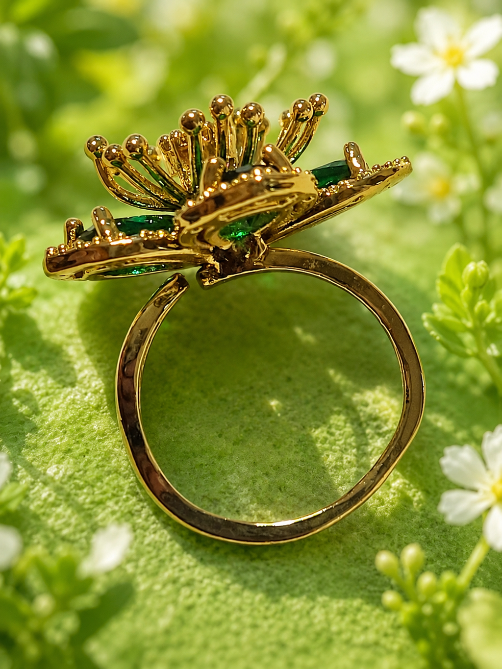 Anello in acciaio inossidabile dorato fiore zircone verde