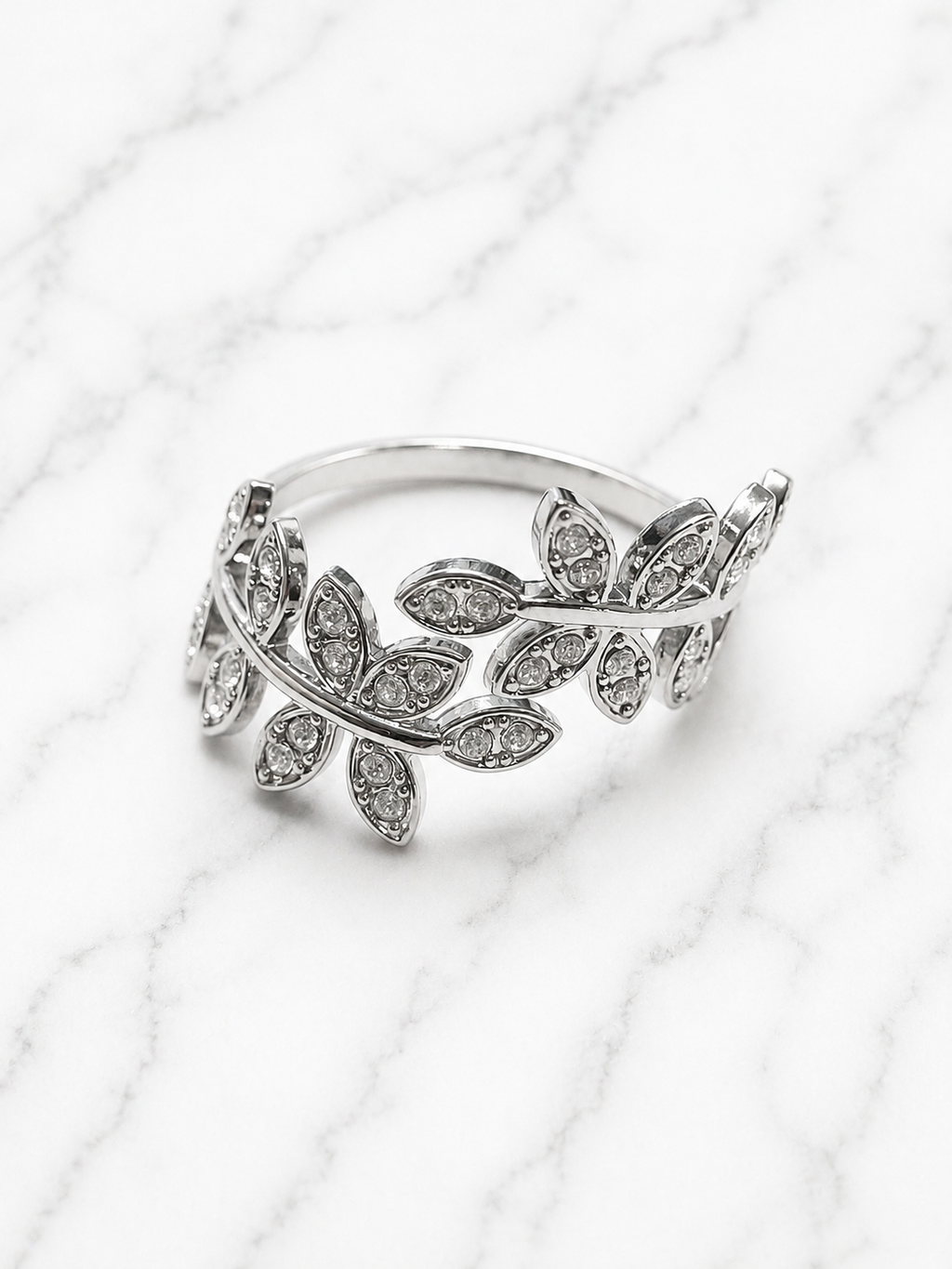 Anello aperto due foglie lunghe con strass argentati