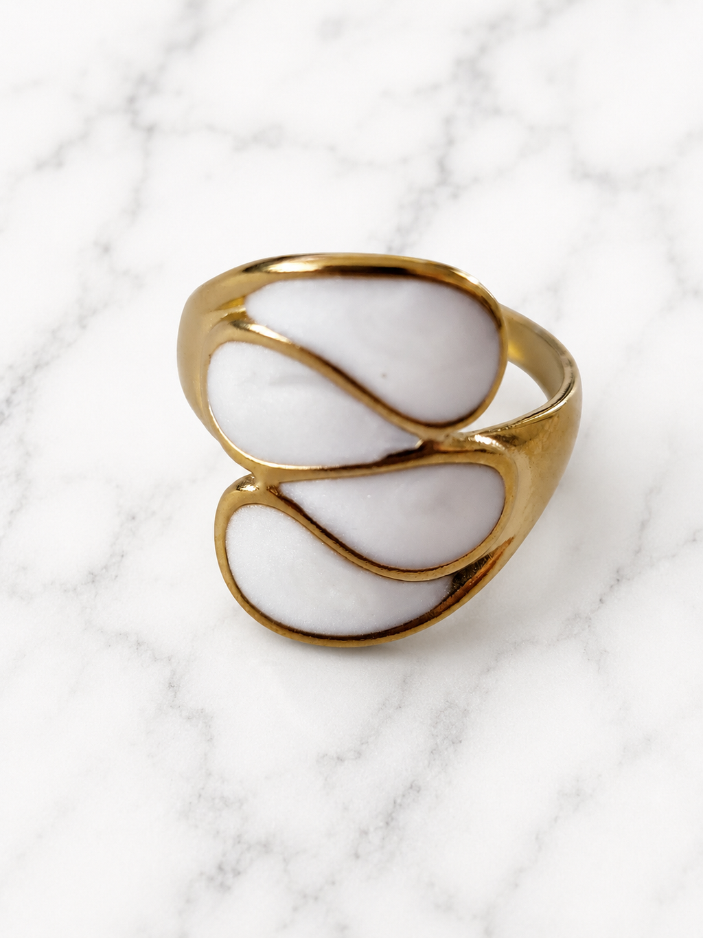 Anello aperto asimmetrico geometrico acciaio inossidabile dorato bianco perlato