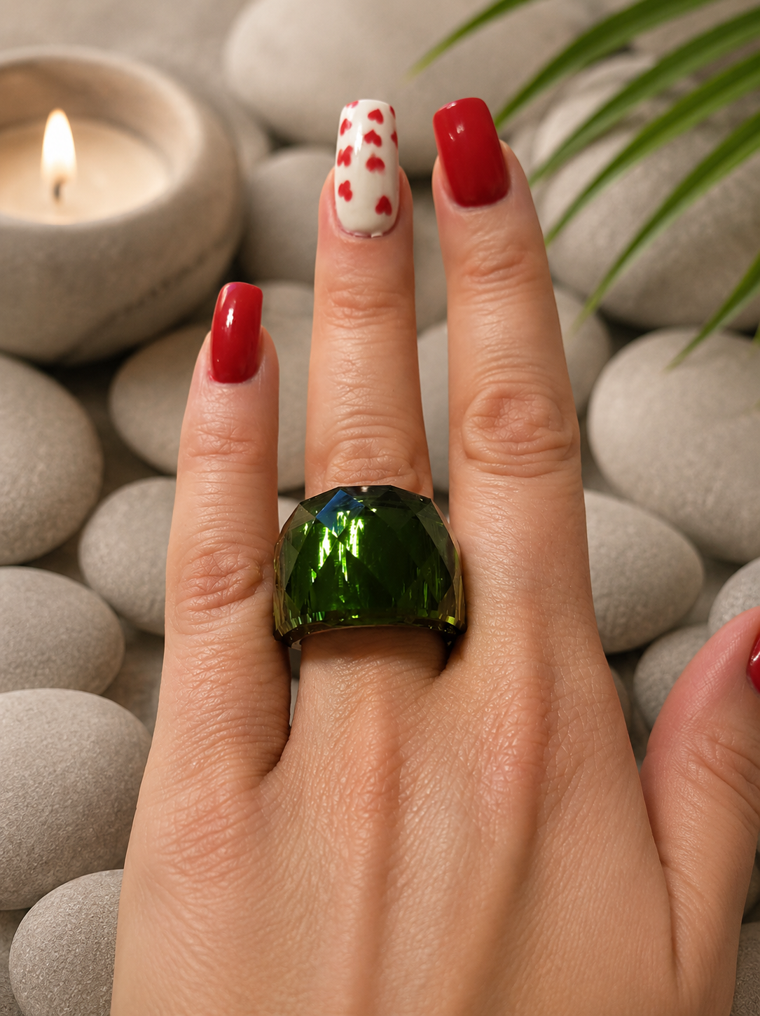 Anello in acciaio inossidabile argentato con cristallo verde, taglia 8