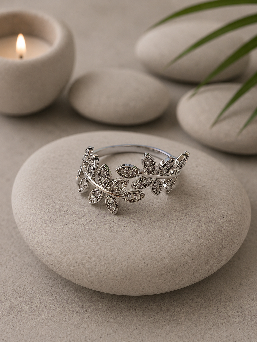 Bague Ajustable Feuilles en Strass Argentée – Acier Inoxydable – Élégante & Brillante