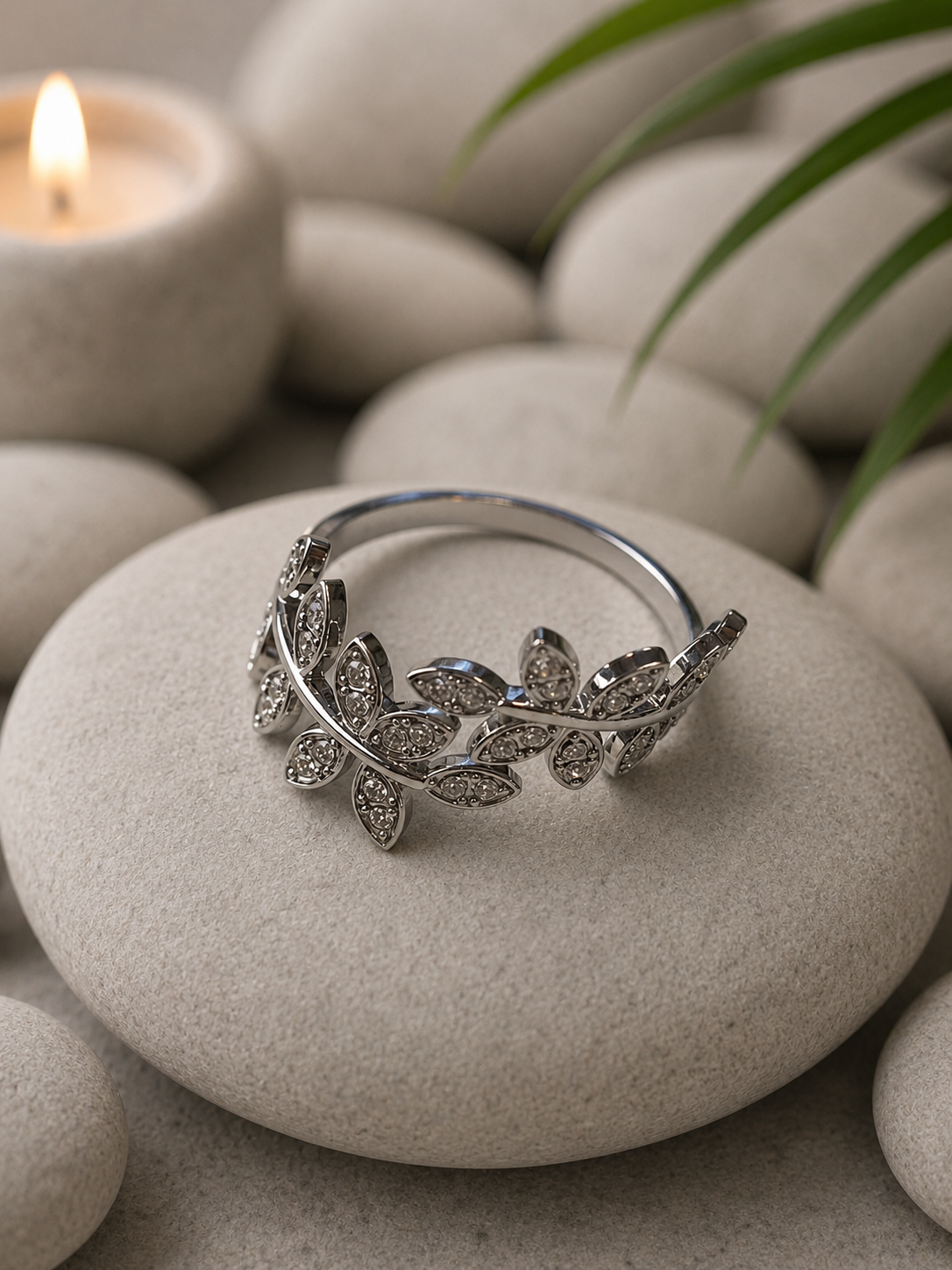 Bague Ajustable Feuilles en Strass Argentée – Acier Inoxydable – Élégante & Brillante