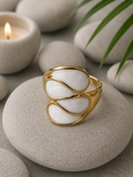 Bague Ouverte Asymétrique en Acier Inoxydable Doré & Blanc Nacré – Ajustable | Bagatelle