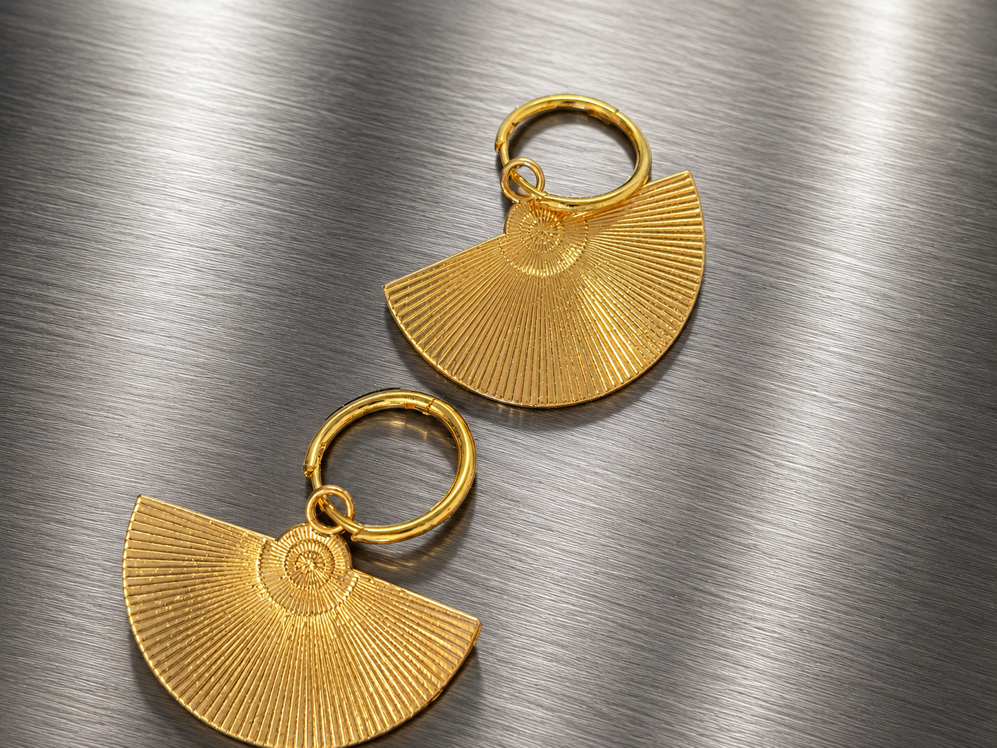 Boucles d'oreilles acier inoxydable doré en forme d'éventail