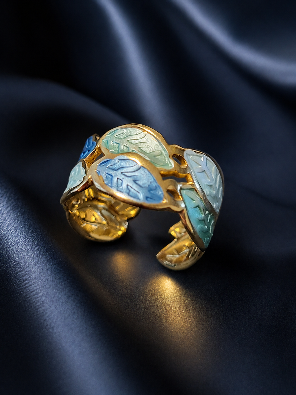 Bague acier inoxydable doré en forme de feuille bleue