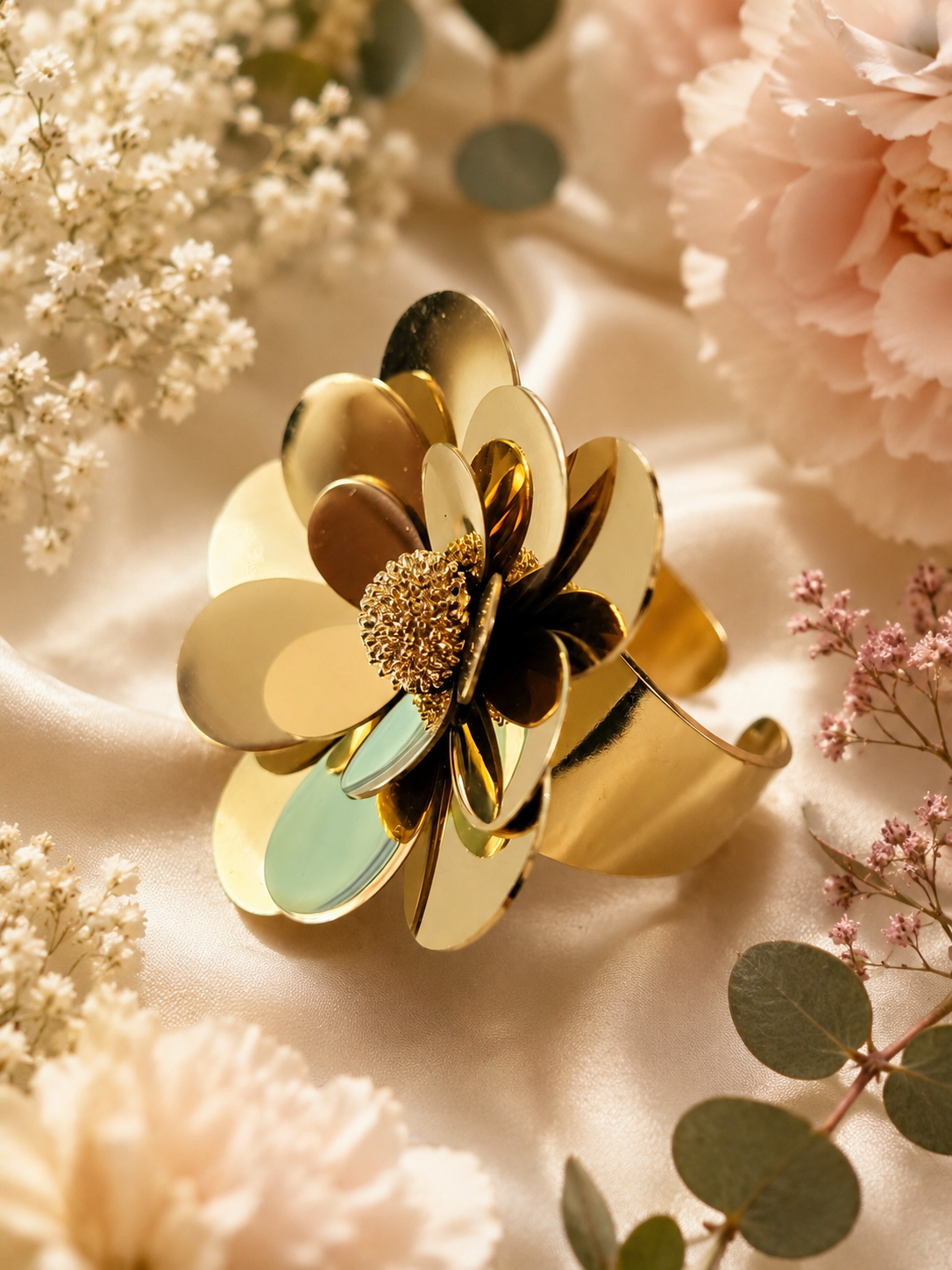 Bague ajustable acier inoxydable dorée en forme de fleur lisse