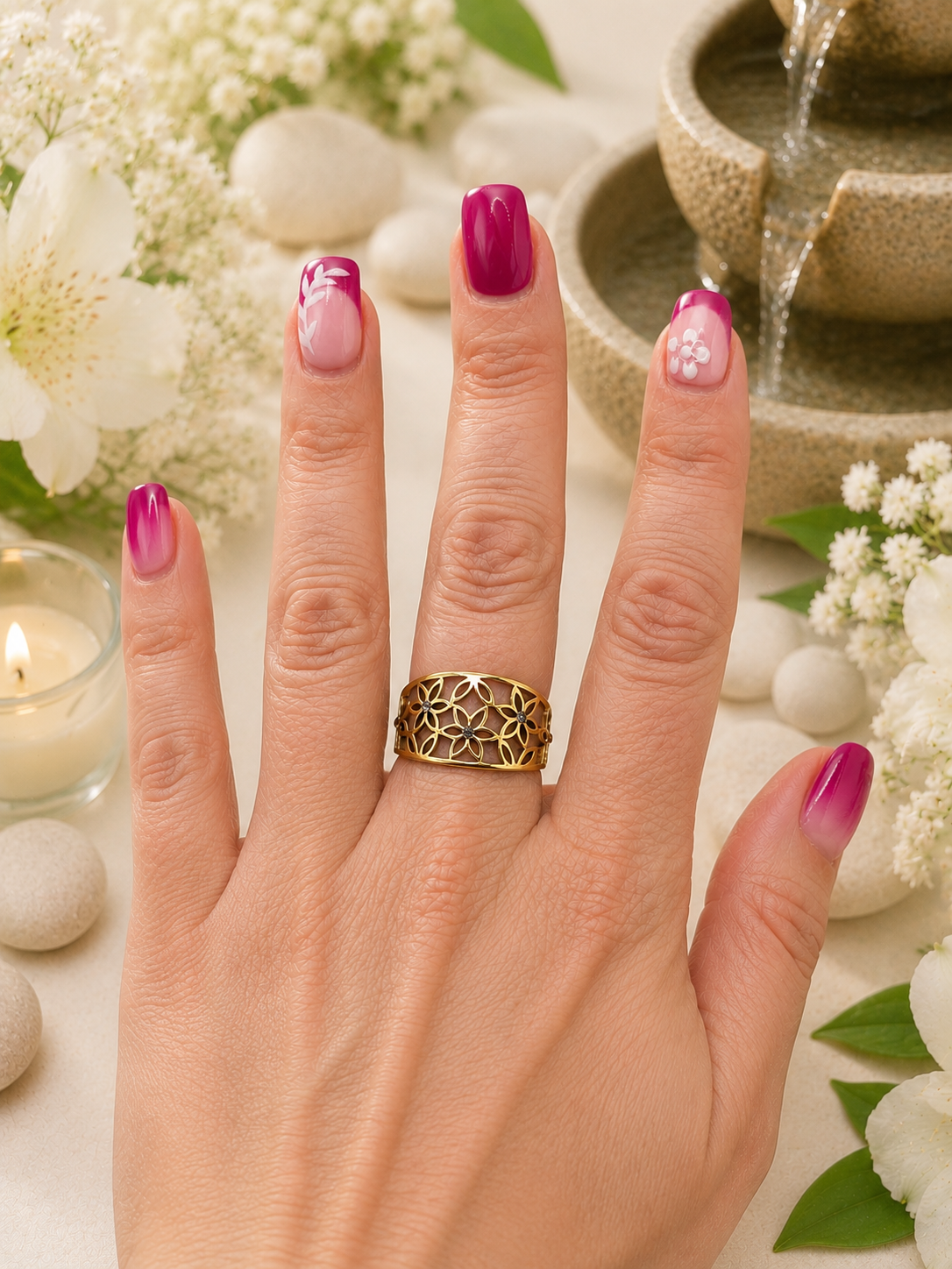 Bague en acier inoxydable fleur ajourée taille 8